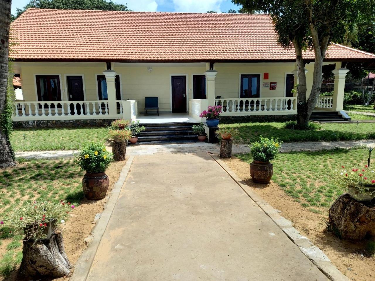 Sai Gon Con Dao Resort Exterior photo